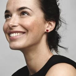 Pandora - Røde Hjerte ørestikker - Sølv -Gavefest 292549C01 2