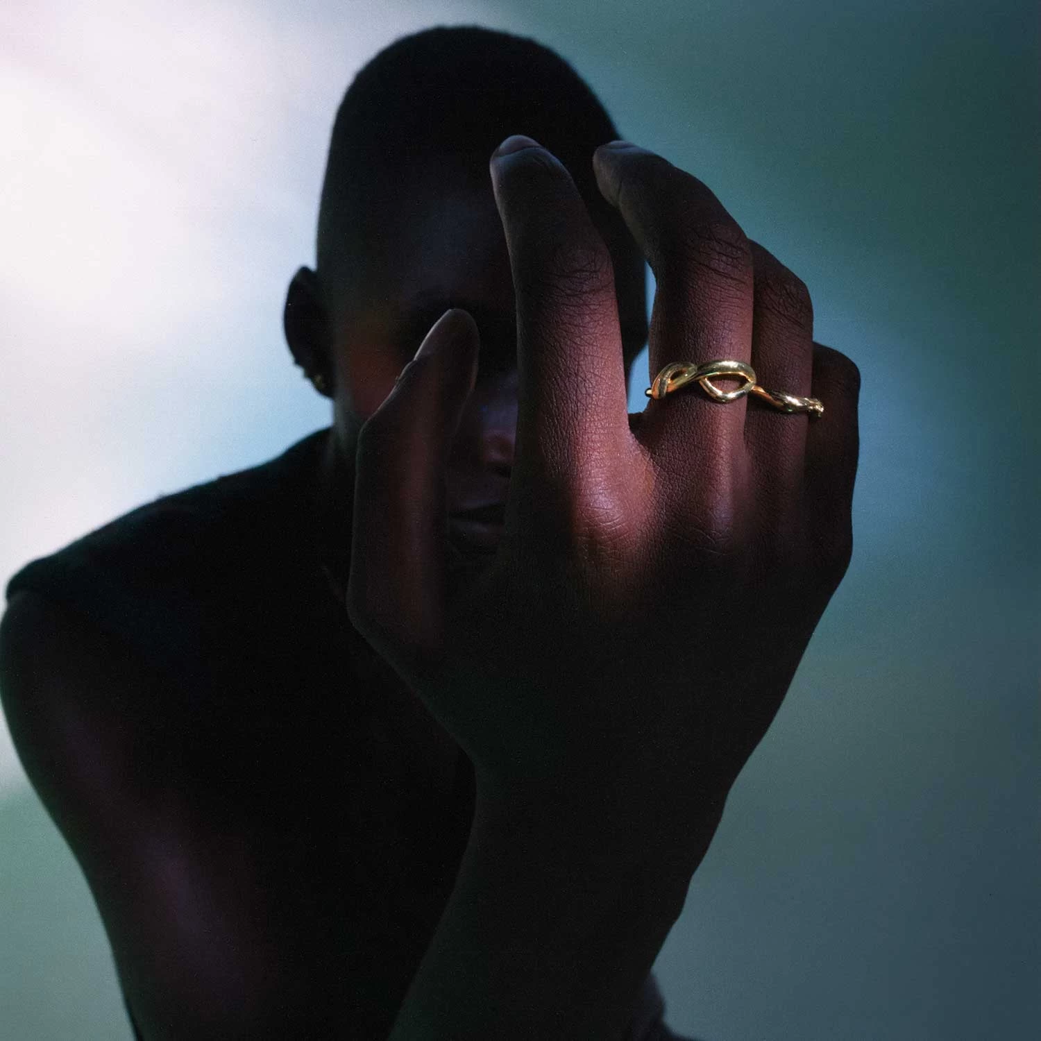 Maria Black - Twisted Deceiver Ring - Forgyldt Sølv 5 Maria Black - Twisted Deceiver Ring - Forgyldt Sølv - Billede 3