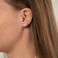 LuvaLu Jewellery - Pearly V ørestikker - Forgyldt Sølv 7 LuvaLu Jewellery - Pearly V ørestikker - Forgyldt Sølv -Gavefest 6 039E FG M 2