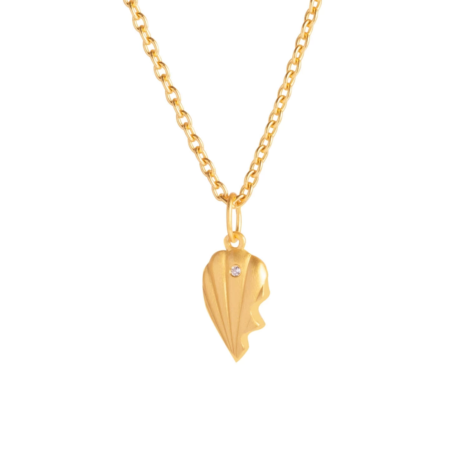 ByBiehl - Just Love Half, Knækhjerte Vedhæng - Forgyldt Sølv 3 ByBiehl - Just Love Half, Knækhjerte Vedhæng - Forgyldt Sølv