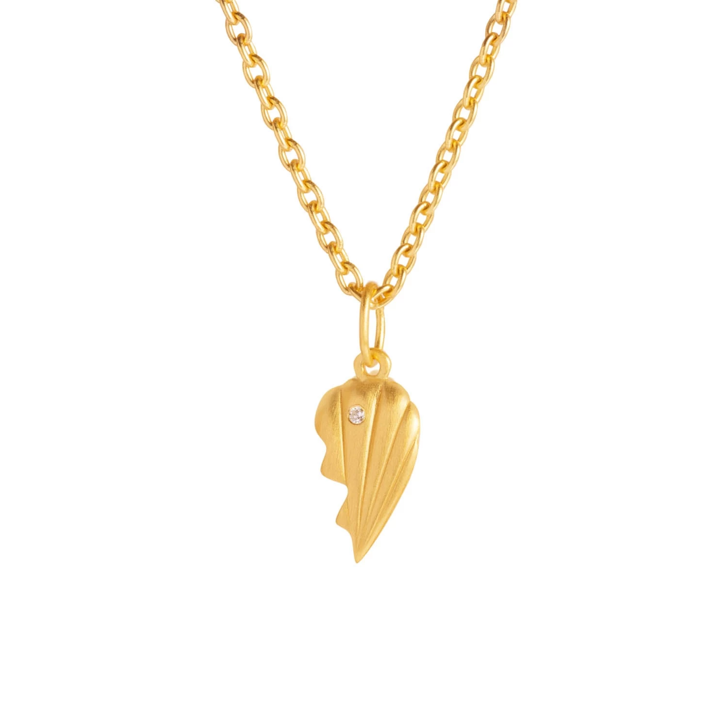 ByBiehl - Just Love Half, Knækhjerte Vedhæng - Forgyldt Sølv 5 ByBiehl - Just Love Half, Knækhjerte Vedhæng - Forgyldt Sølv - Billede 3